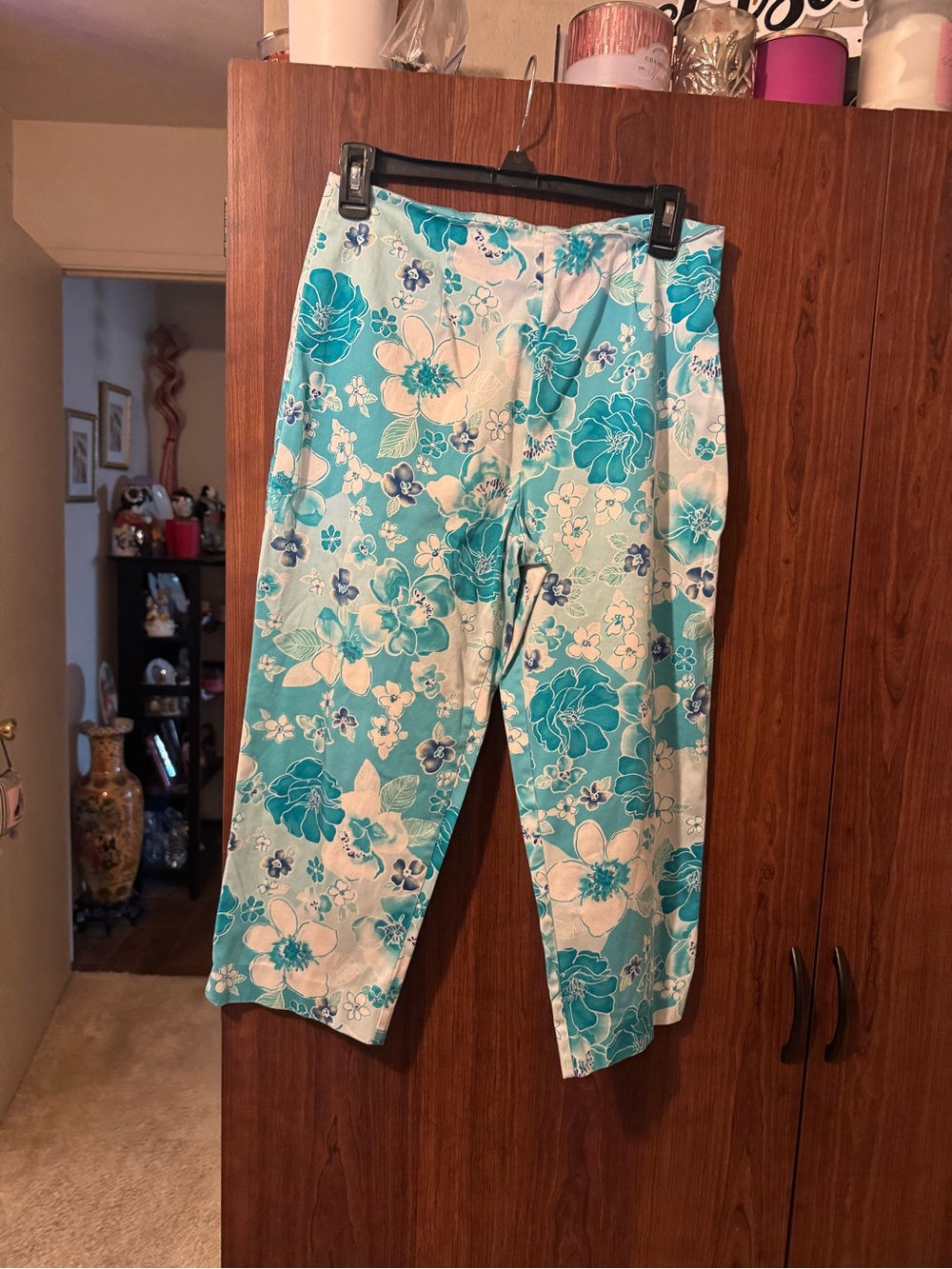 Aqua Floral Capri Pants